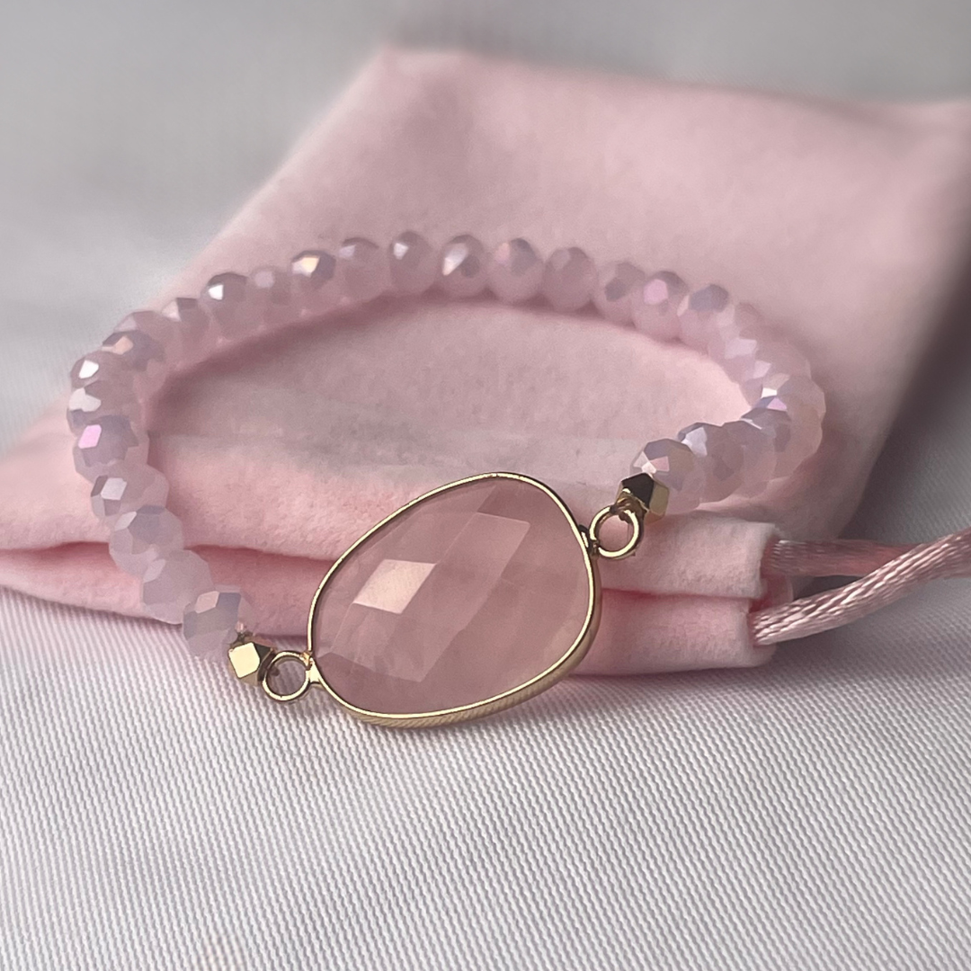 The Magnetic Bracelet 💗